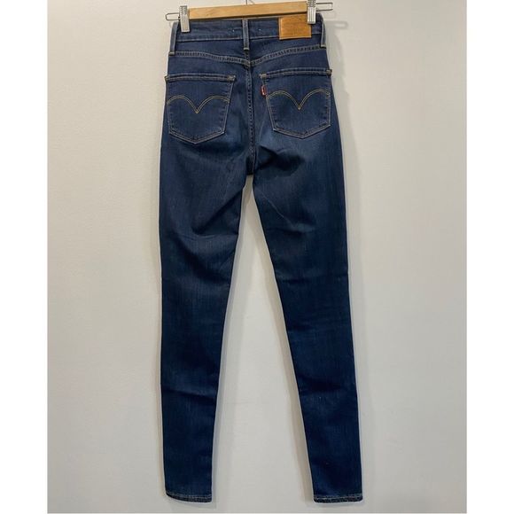 Levi’s 721 High Rise Skinny Jeans - Picture 8 of 12